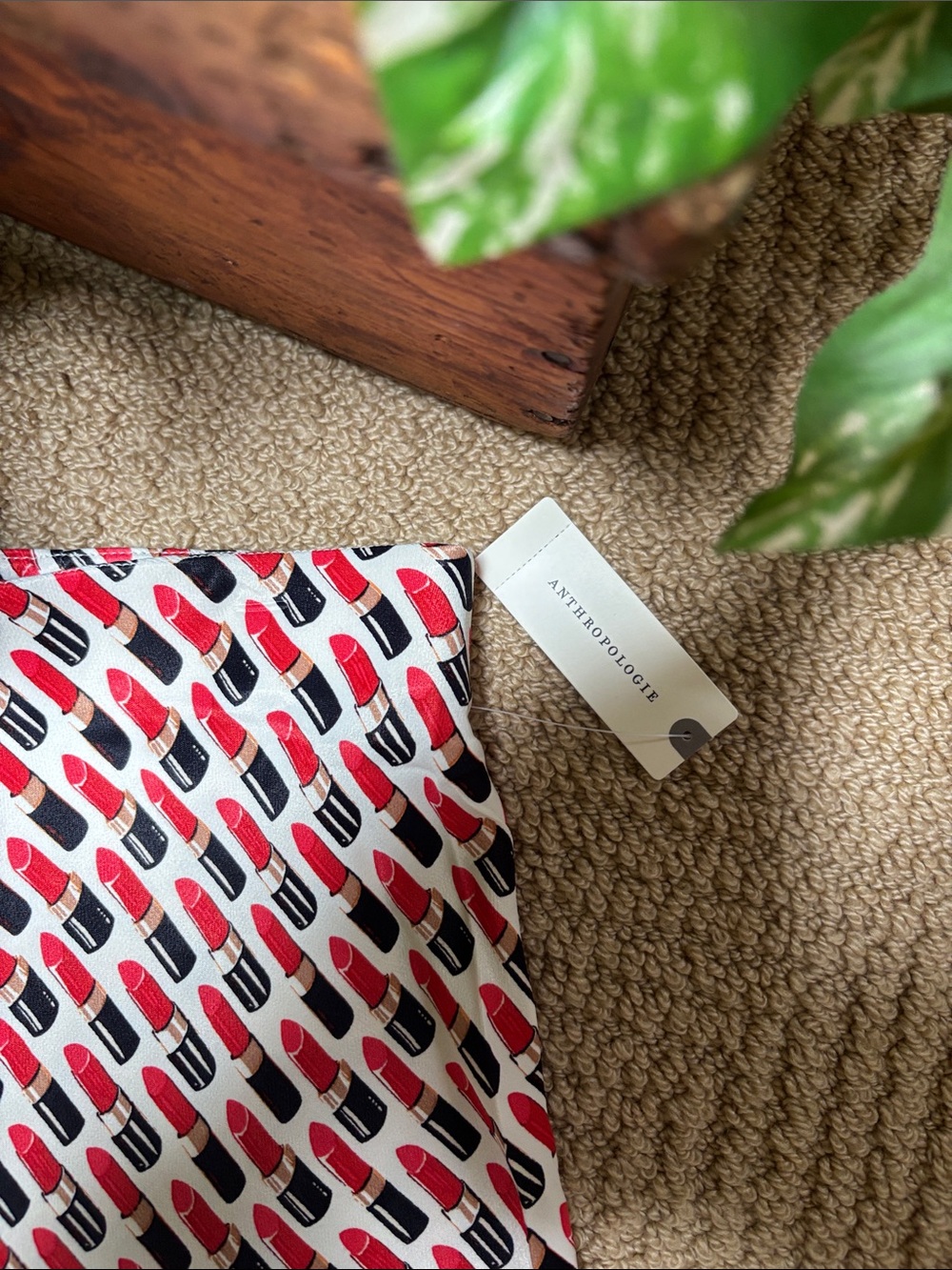 Anthropologie Lipstick print pants